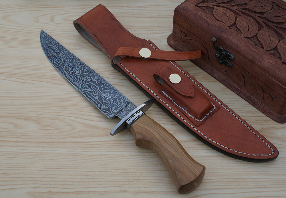 Damascus Bowie Knives