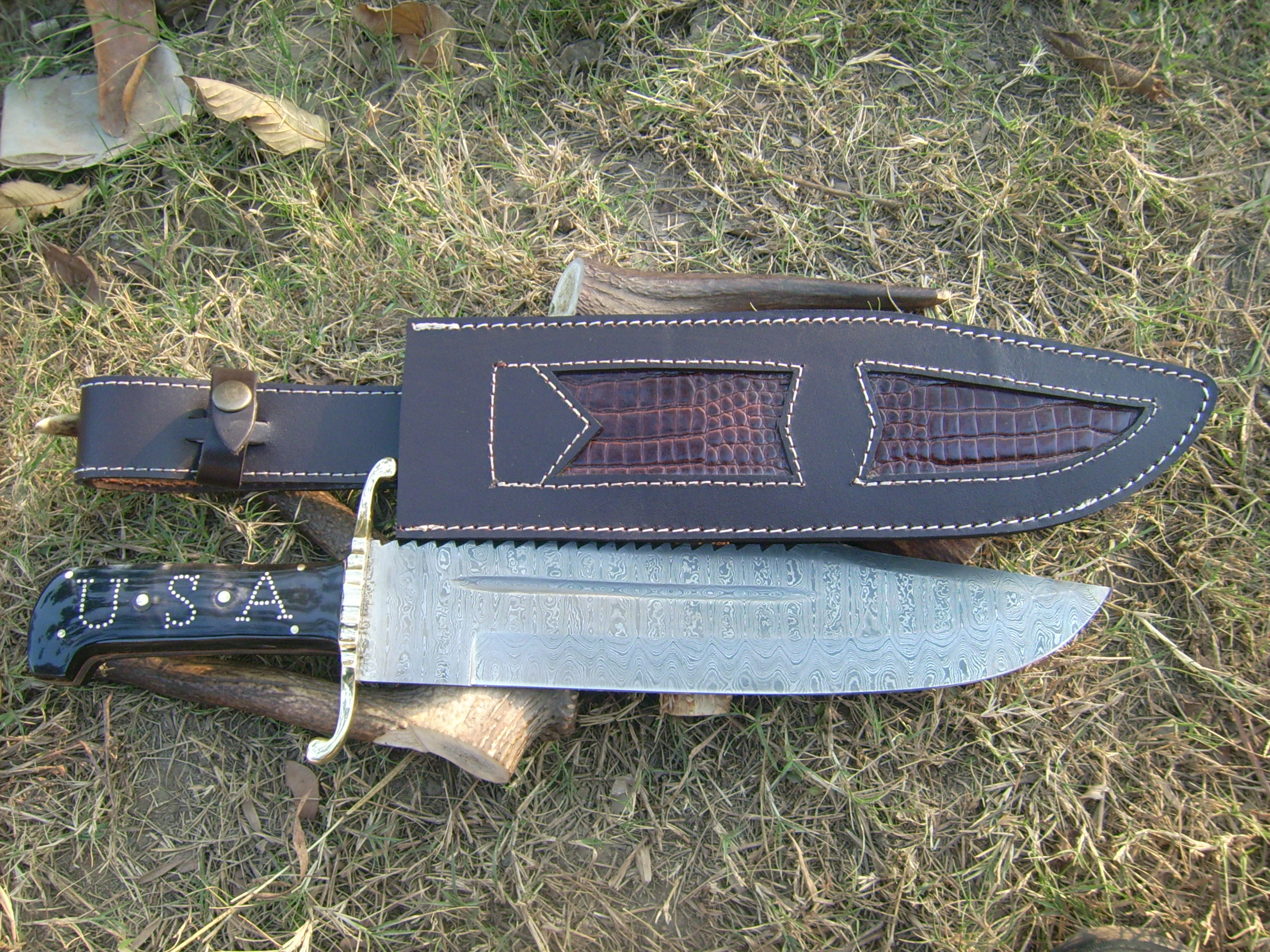 Damascus Bowie Knives