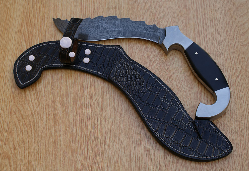 Damascus Fixed Blade Knives